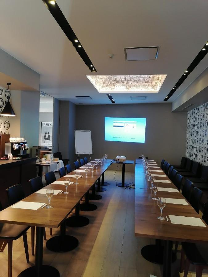 Square Hotel Кортрейк Екстериор снимка