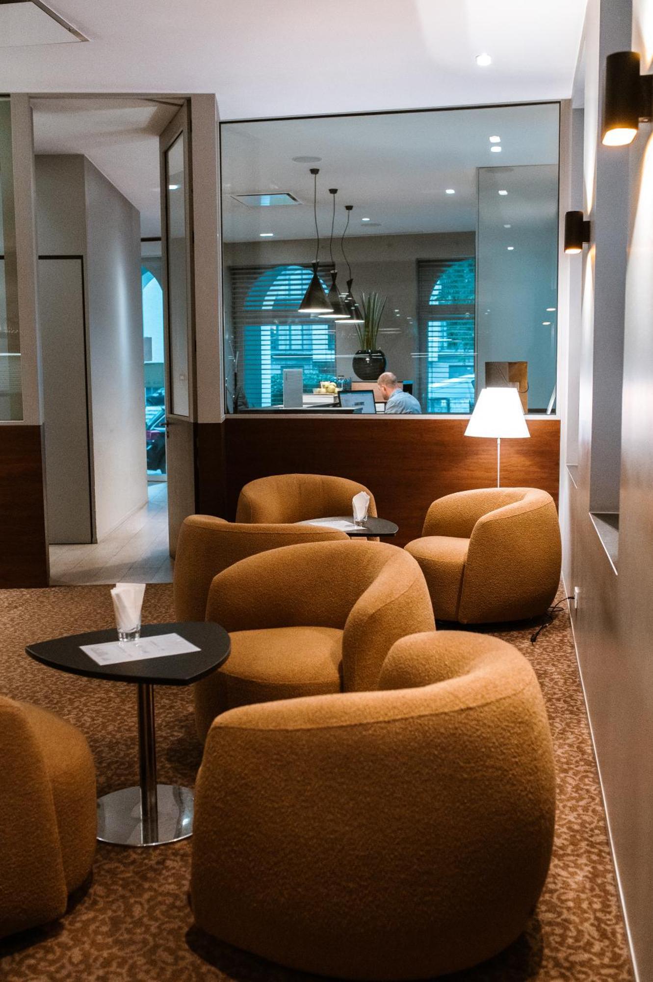 Square Hotel Кортрейк Екстериор снимка