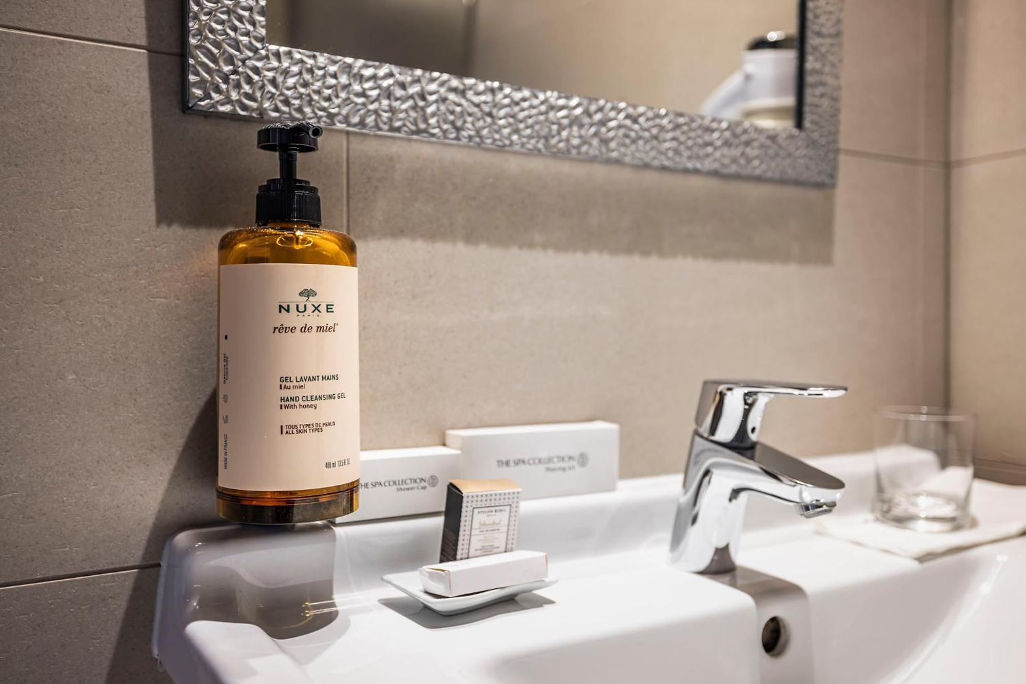 Square Hotel Кортрейк Екстериор снимка
