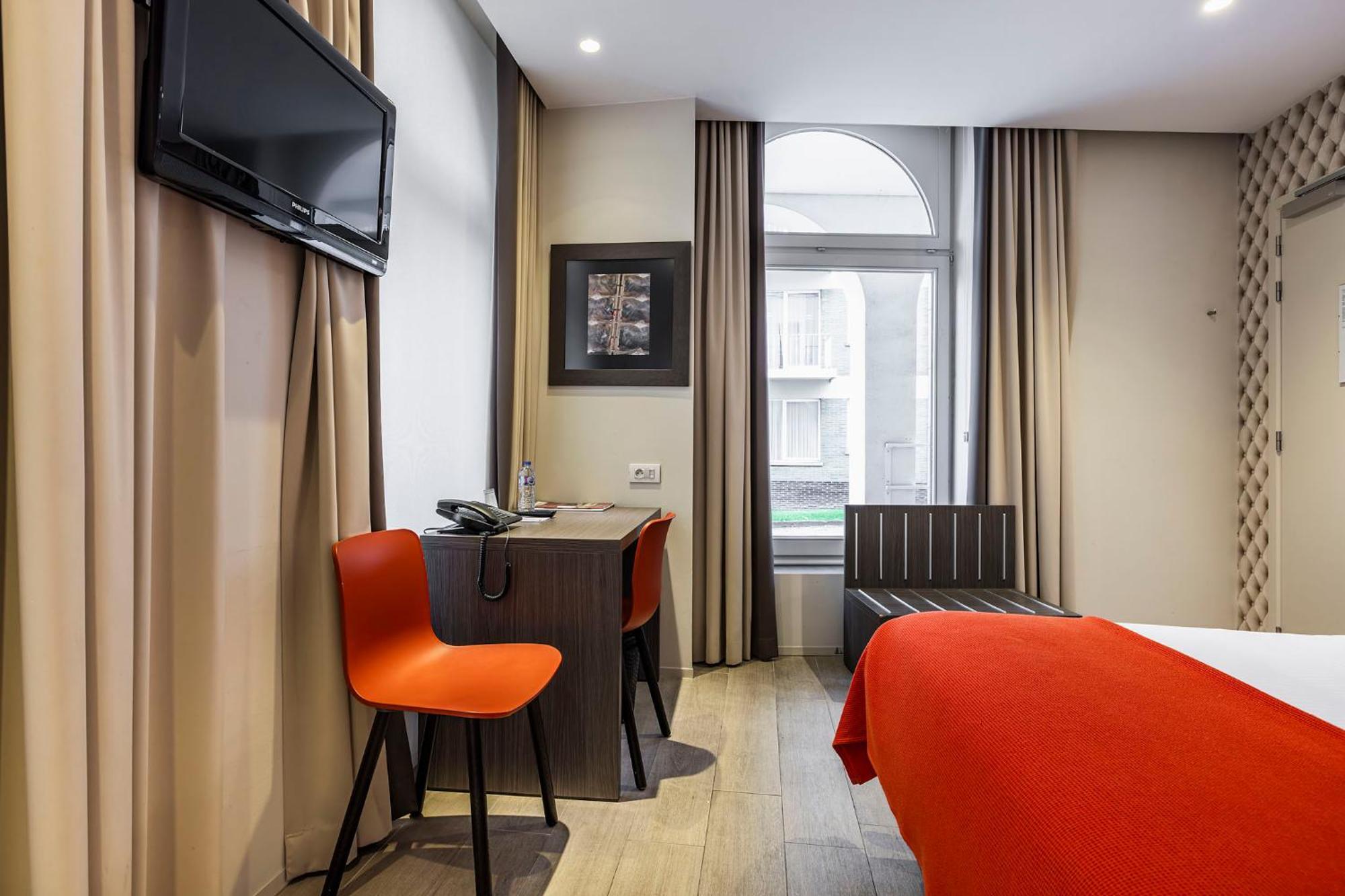 Square Hotel Кортрейк Екстериор снимка