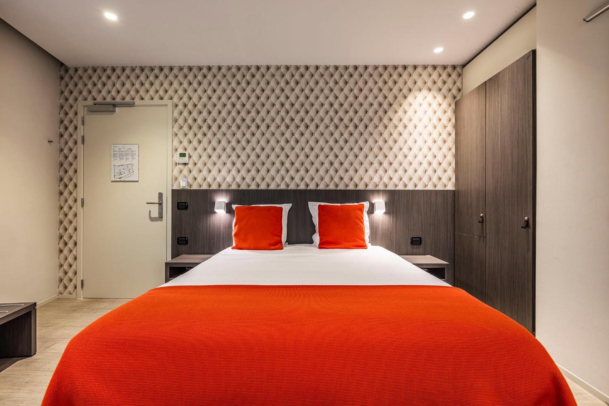 Square Hotel Кортрейк Екстериор снимка