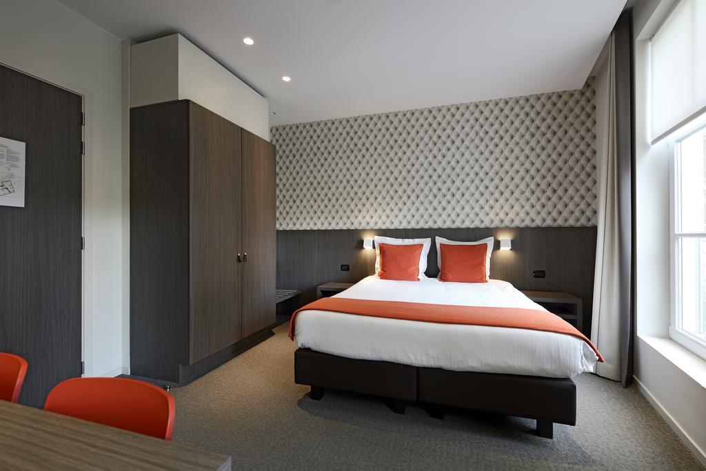 Square Hotel Кортрейк Екстериор снимка
