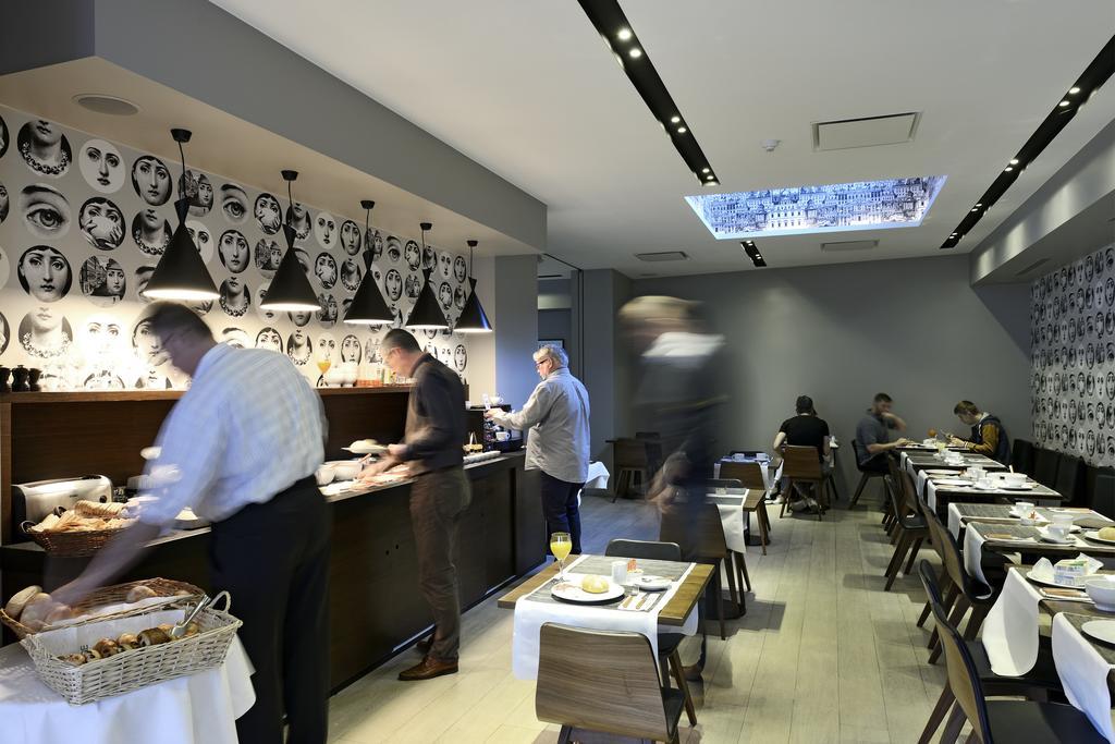 Square Hotel Кортрейк Екстериор снимка