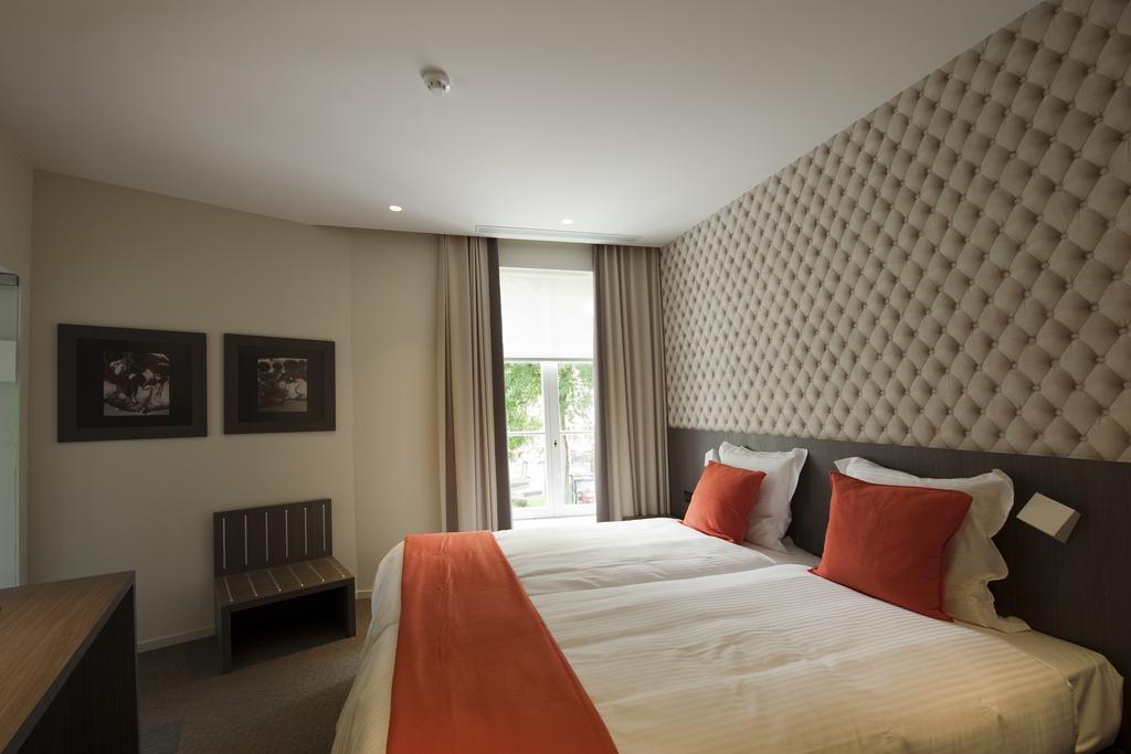 Square Hotel Кортрейк Екстериор снимка