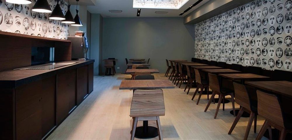Square Hotel Кортрейк Екстериор снимка