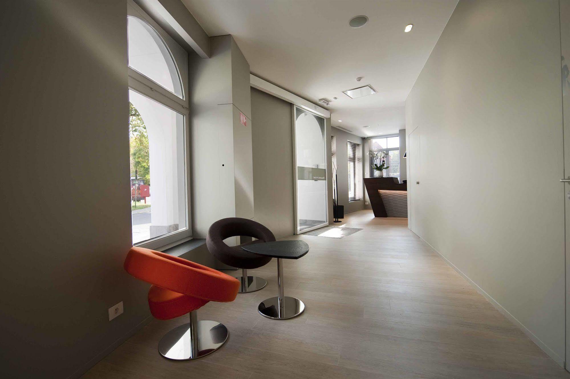 Square Hotel Кортрейк Екстериор снимка